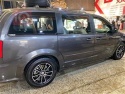 دودج جراند كارافان